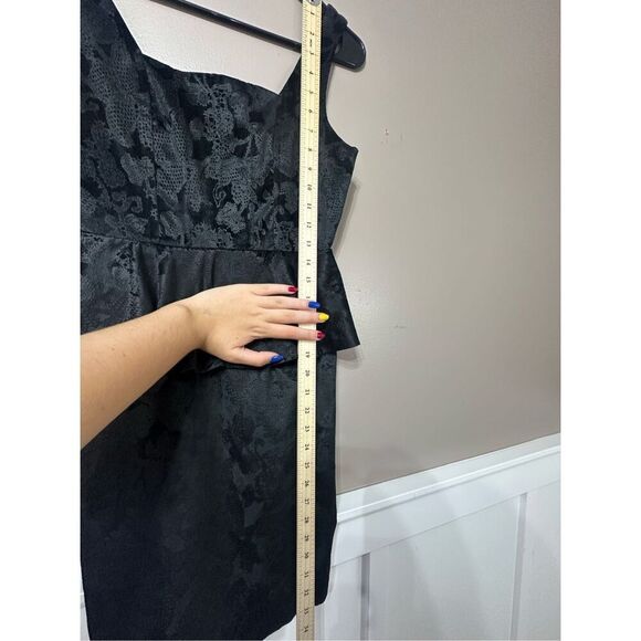 NWOT ALICE + OLIVIA Yodi Brocade Black Peplum Dress Women's Size 2 - Picture 8 of 11
